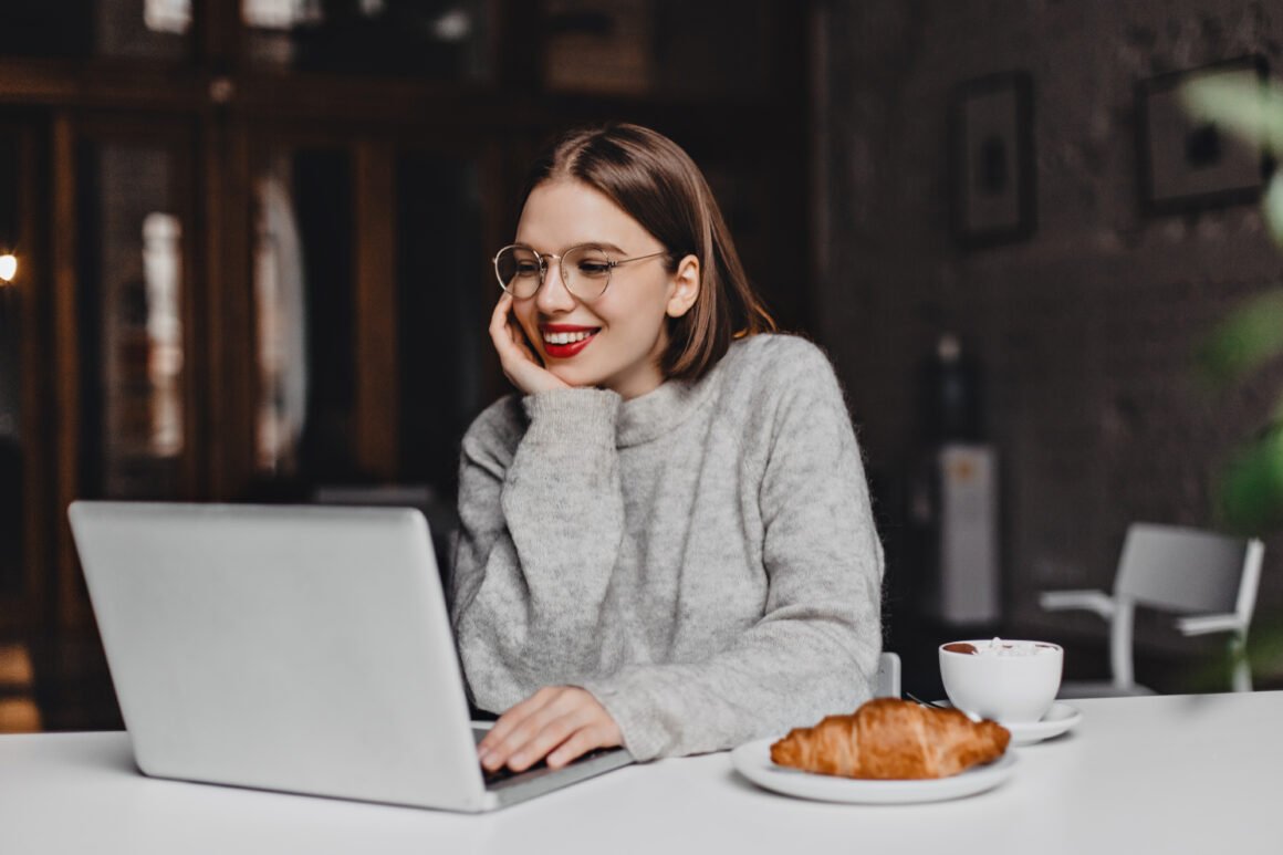 How To Get Paid as a Freelancer in Albania (Without Losing Money in Fees) 1 freelancer in Albania